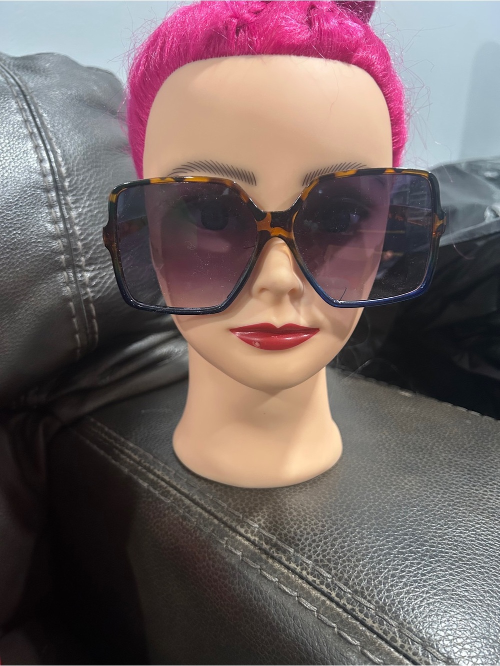 Oversized Square Tortoiseshell Sunglasses - Brown Gradient Lenses